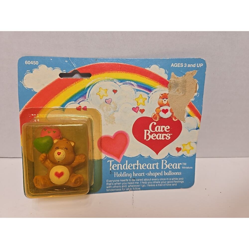 1982 Tenderheart Bear "Holding Heart Shaped Balloons" Care Bears Vintage 60450